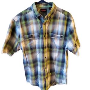 Wolverine Men's Short Sleeve Button Front Green and Blue Plaid Shirt Size Medium
